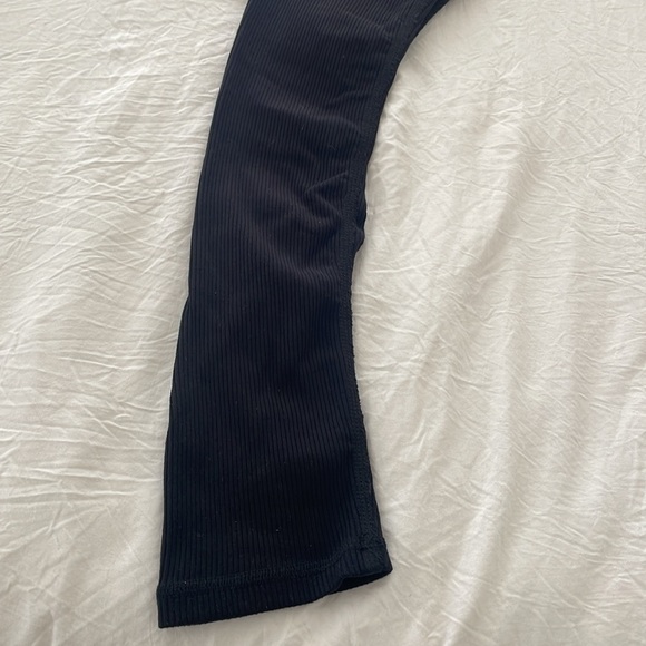 ALO YOGA WINTER LEGGINGS - Picture 4 of 6